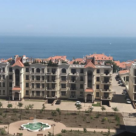 Bright Apartment In Arkadia Odessa Exterior photo
